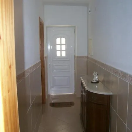 Ahs Moradia Tipica Portuguesa T2 Centro De *